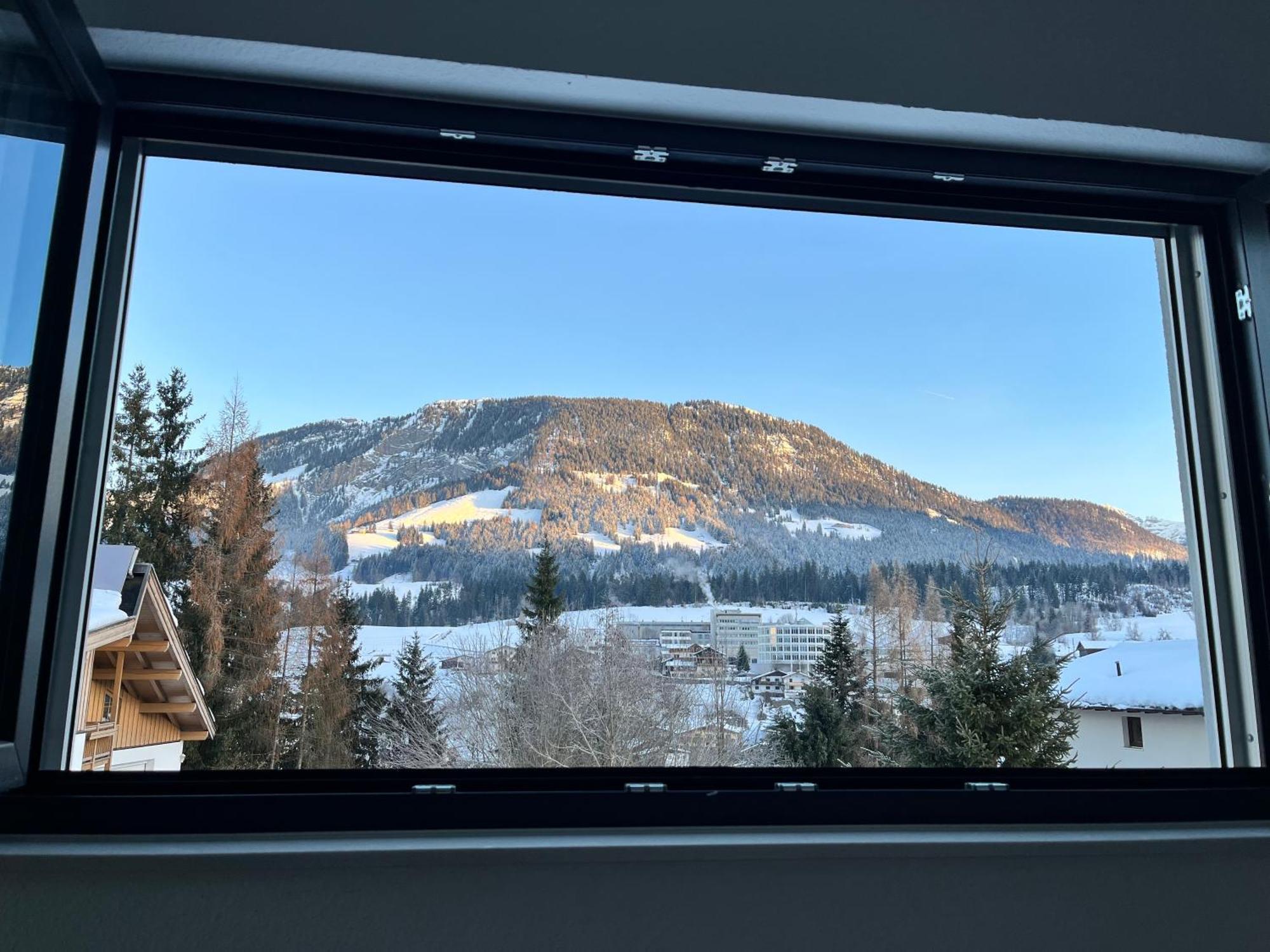 Mountain Chalet フィーバーブルン エクステリア 写真